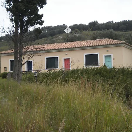 מלון Tenuta Castellesi *